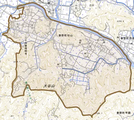 春野町秋山とその周辺の地図。町の範囲を重ねている