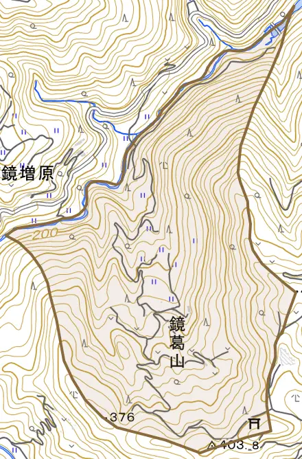 鏡葛山とその周辺の地図。町の範囲を重ねている