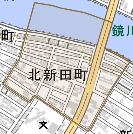 北新田町とその周辺の地図。町の範囲を重ねている
