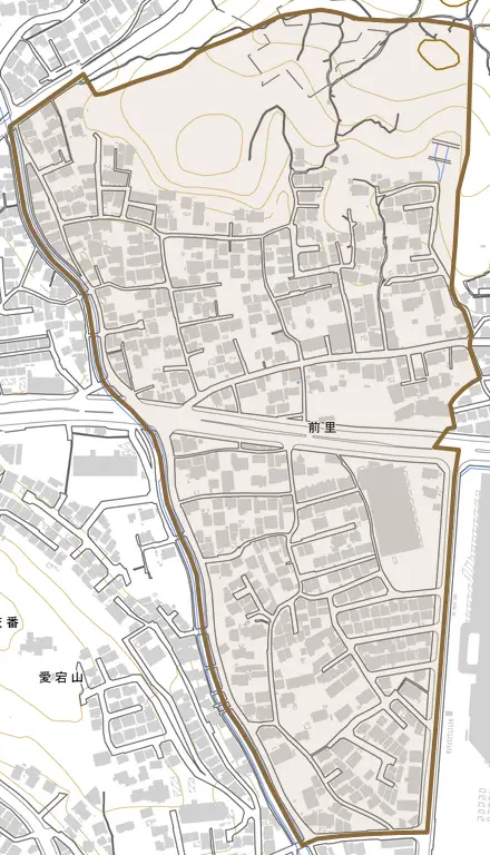 前里とその周辺の地図。町の範囲を重ねている