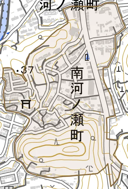 南河ノ瀬町とその周辺の地図。町の範囲を重ねている