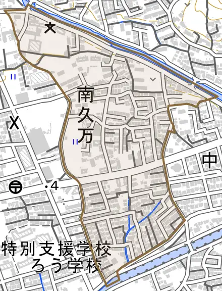 南久万とその周辺の地図。町の範囲を重ねている