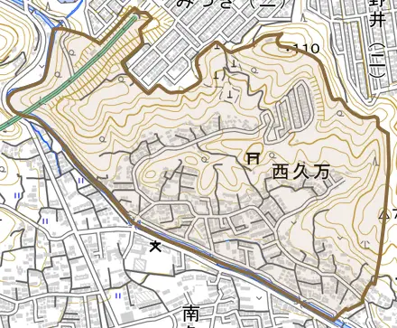 西久万とその周辺の地図。町の範囲を重ねている