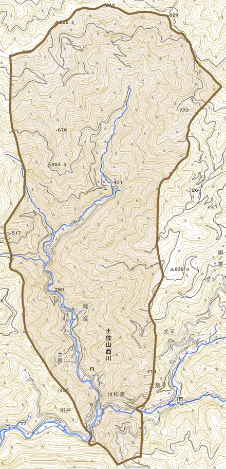 土佐山西川とその周辺の地図。町の範囲を重ねている