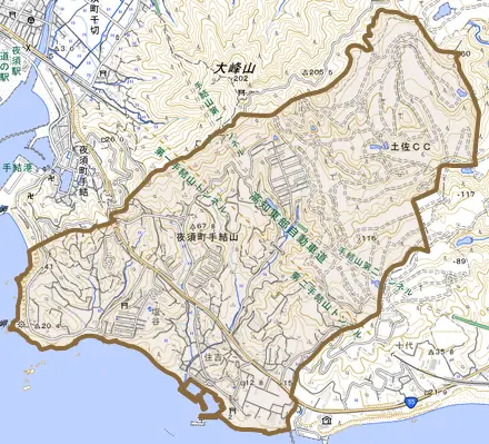 夜須町手結山とその周辺の地図。町の範囲を重ねている