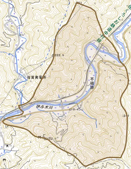 不破原とその周辺の地図。町の範囲を重ねている