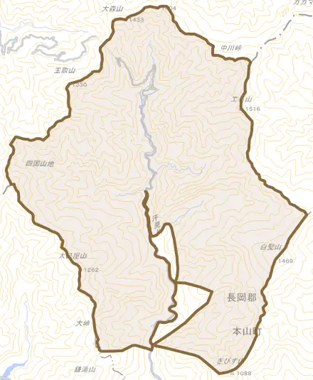 瓜生野とその周辺の地図。町の範囲を重ねている