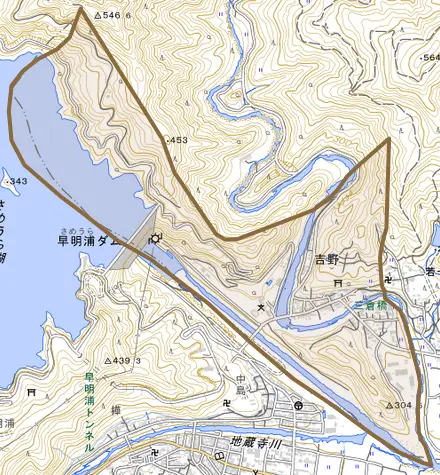 吉野とその周辺の地図。町の範囲を重ねている