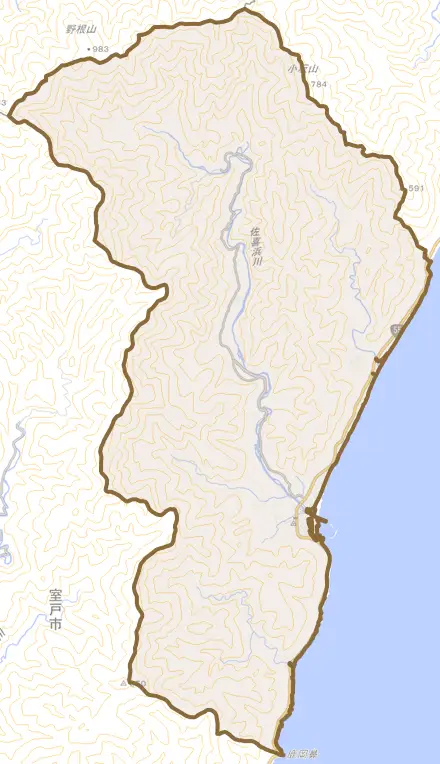 佐喜浜町とその周辺の地図。町の範囲を重ねている