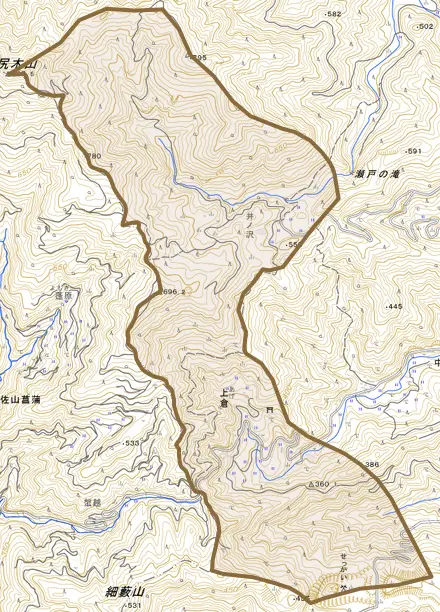 上倉とその周辺の地図。町の範囲を重ねている