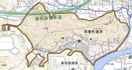 岡豊町蒲原とその周辺の地図。町の範囲を重ねている