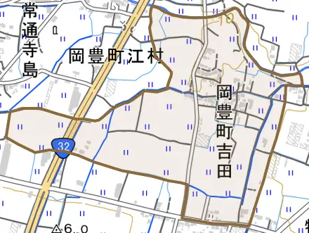 岡豊町吉田とその周辺の地図。町の範囲を重ねている
