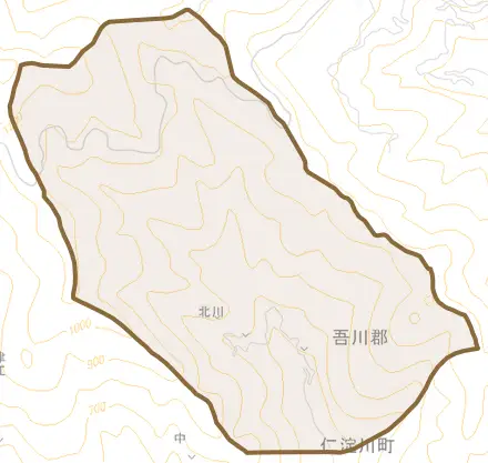 北川とその周辺の地図。町の範囲を重ねている