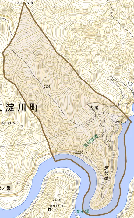 大尾とその周辺の地図。町の範囲を重ねている