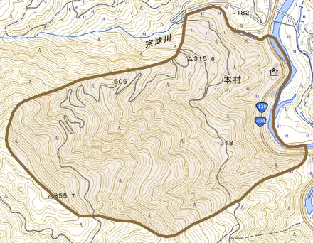 本村とその周辺の地図。町の範囲を重ねている