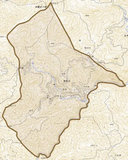 桐見川とその周辺の地図。町の範囲を重ねている