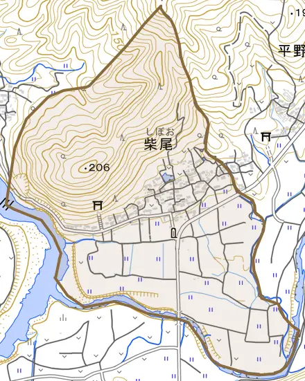 柴尾とその周辺の地図。町の範囲を重ねている