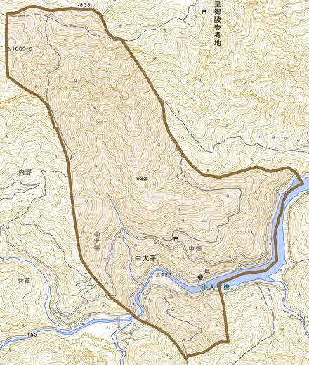 中大平とその周辺の地図。町の範囲を重ねている