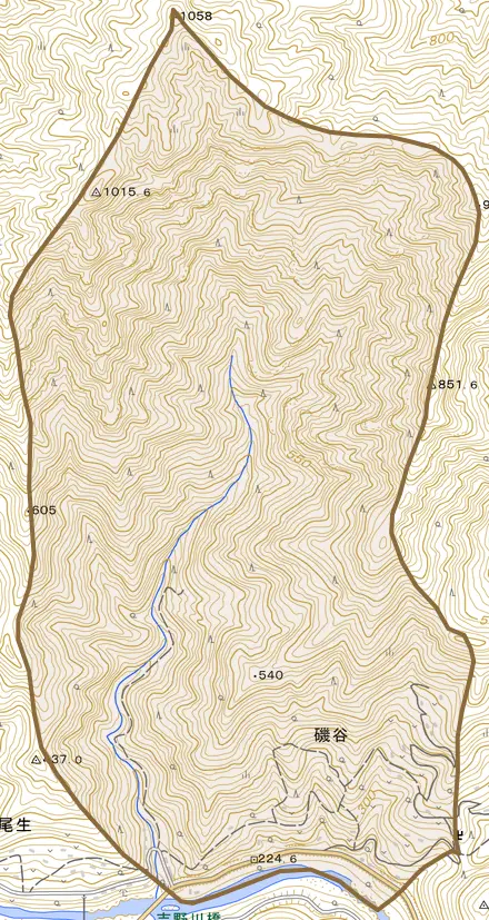 磯谷とその周辺の地図。町の範囲を重ねている