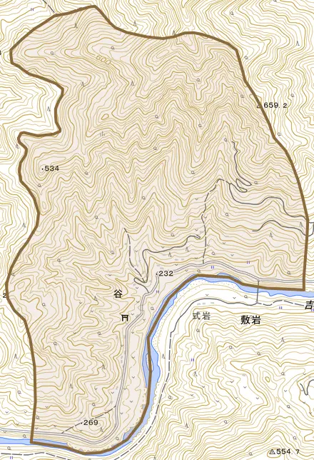 谷とその周辺の地図。町の範囲を重ねている