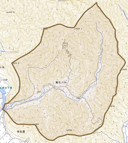 東北ノ川とその周辺の地図。町の範囲を重ねている