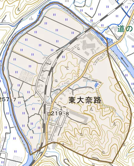 東大奈路とその周辺の地図。町の範囲を重ねている