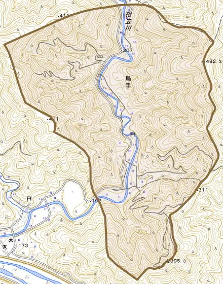 烏手とその周辺の地図。町の範囲を重ねている