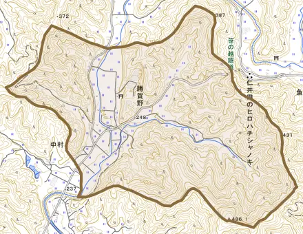 勝賀野とその周辺の地図。町の範囲を重ねている