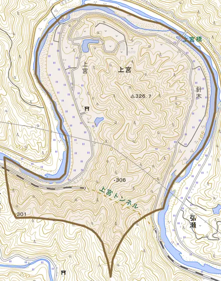 上宮とその周辺の地図。町の範囲を重ねている