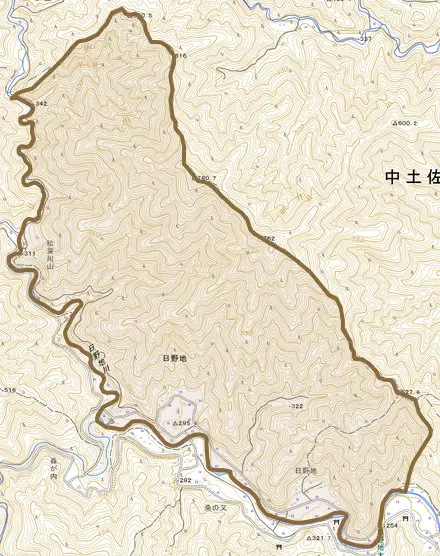 日野地とその周辺の地図。町の範囲を重ねている