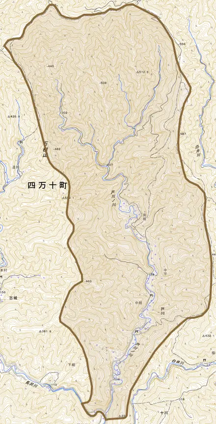 戸川とその周辺の地図。町の範囲を重ねている