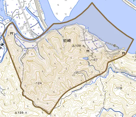 初崎とその周辺の地図。町の範囲を重ねている