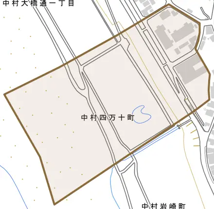 中村四万十町とその周辺の地図。町の範囲を重ねている
