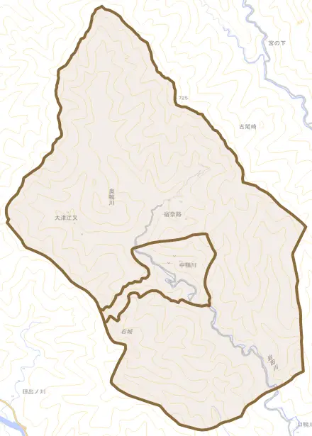 奥鴨川とその周辺の地図。町の範囲を重ねている