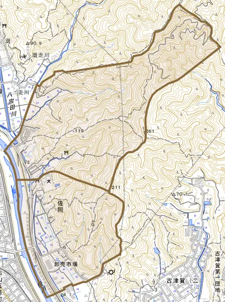 佐岡とその周辺の地図。町の範囲を重ねている