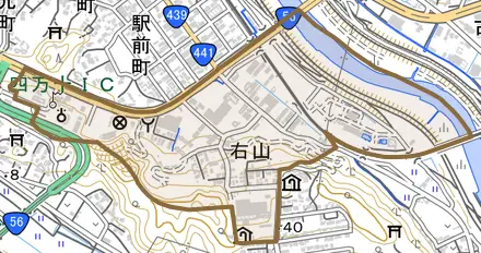 右山とその周辺の地図。町の範囲を重ねている