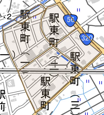 駅東町とその周辺の地図。町の範囲を重ねている