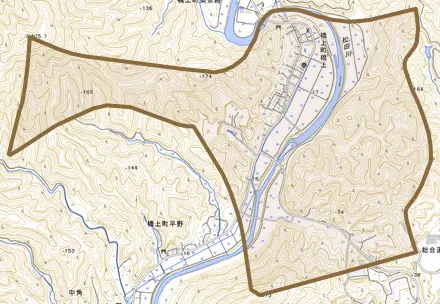 橋上町橋上とその周辺の地図。町の範囲を重ねている