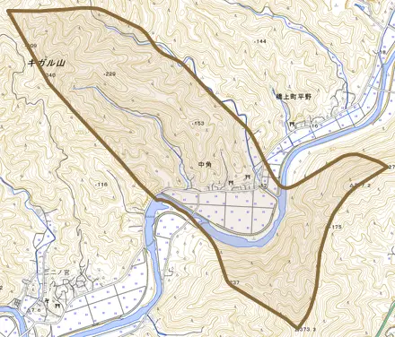 中角とその周辺の地図。町の範囲を重ねている