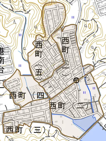 西町とその周辺の地図。町の範囲を重ねている
