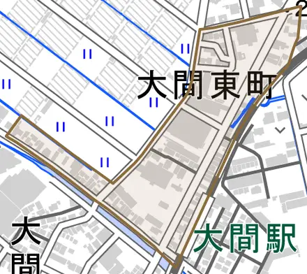 大間東町とその周辺の地図。町の範囲を重ねている