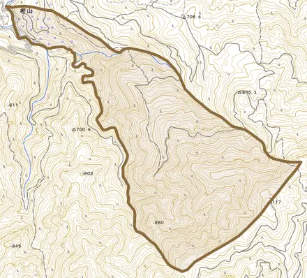 樫山とその周辺の地図。町の範囲を重ねている