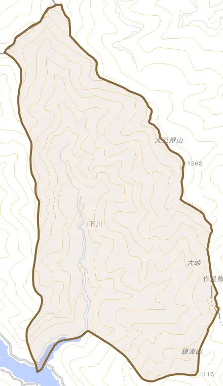 下川とその周辺の地図。町の範囲を重ねている