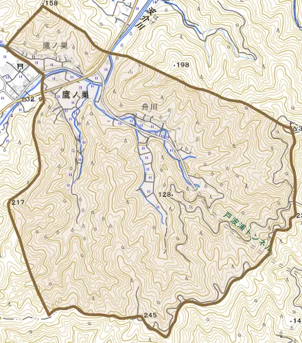 鷹ノ巣とその周辺の地図。町の範囲を重ねている