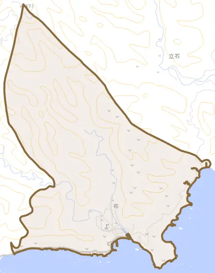 布とその周辺の地図。町の範囲を重ねている