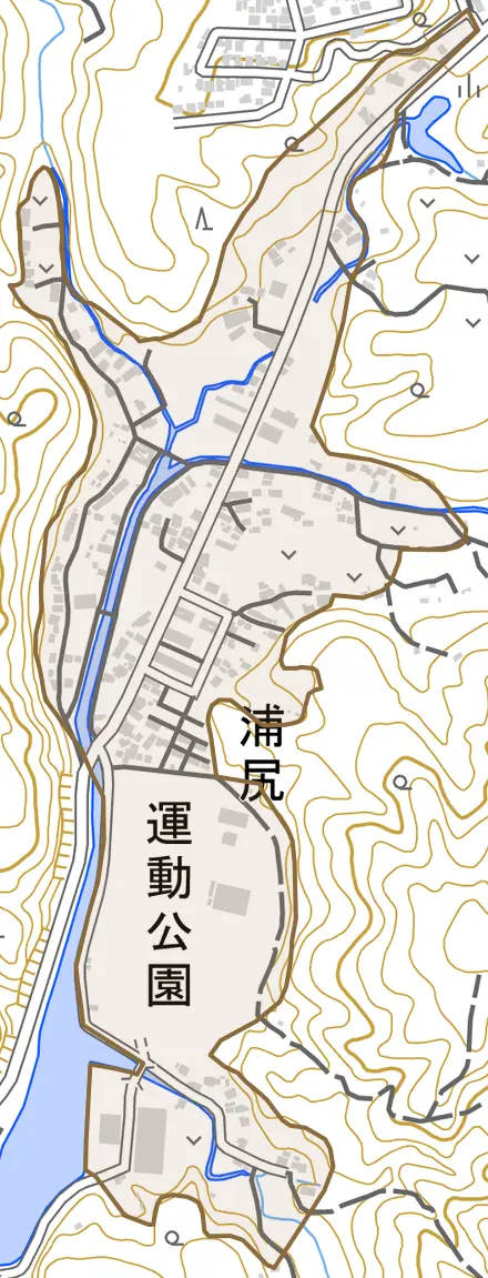浦尻とその周辺の地図。町の範囲を重ねている
