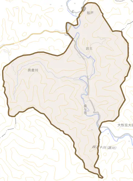 桑ケ市とその周辺の地図。町の範囲を重ねている
