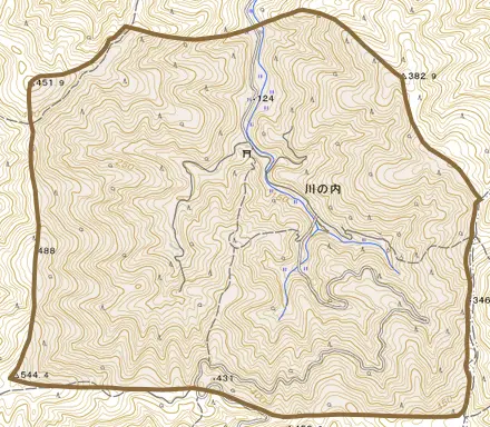 西谷乙とその周辺の地図。町の範囲を重ねている