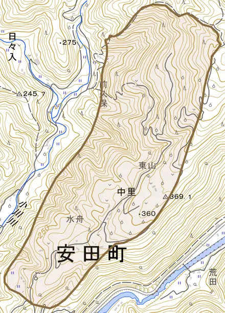 大字中里とその周辺の地図。町の範囲を重ねている