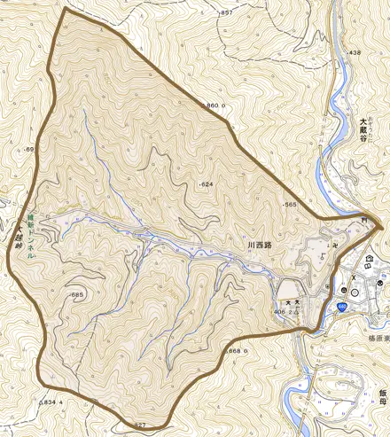 川西路とその周辺の地図。町の範囲を重ねている